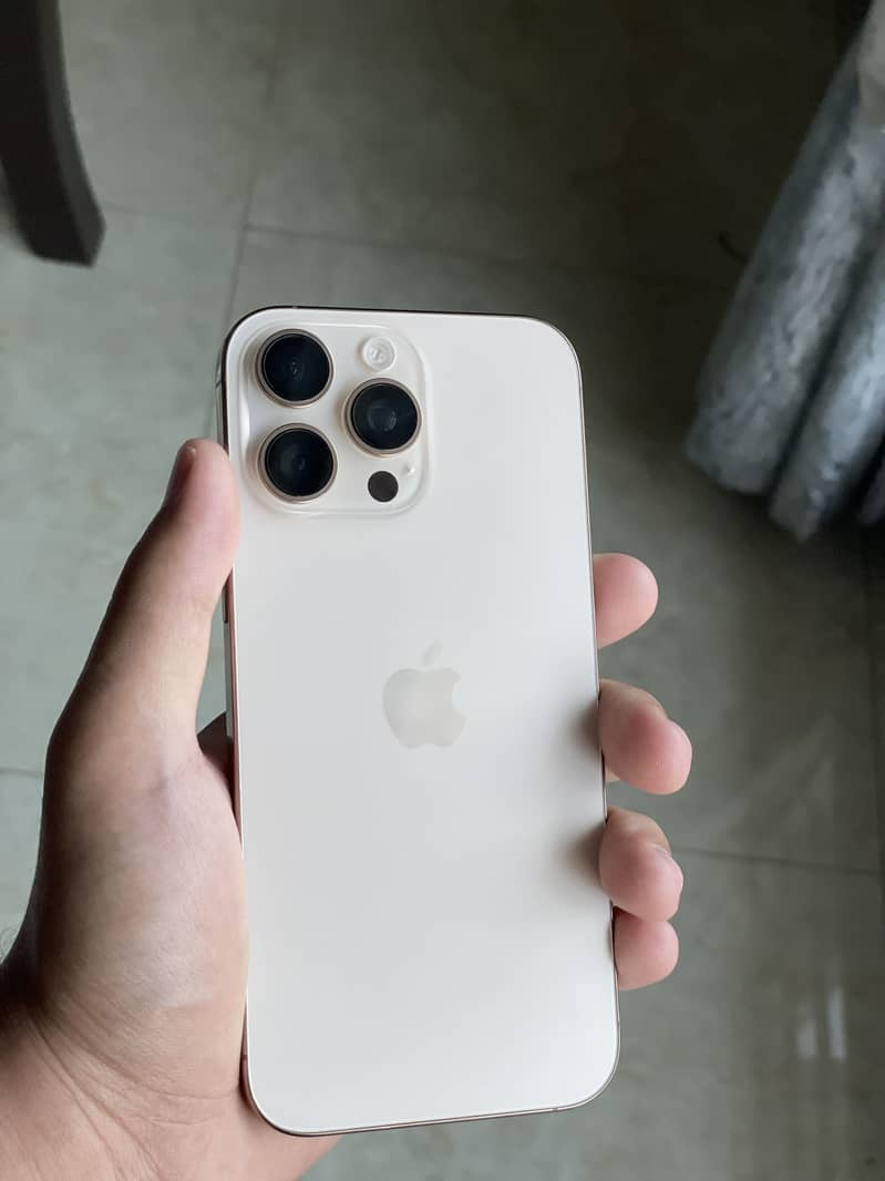 iPhone 16 Pro Max 0