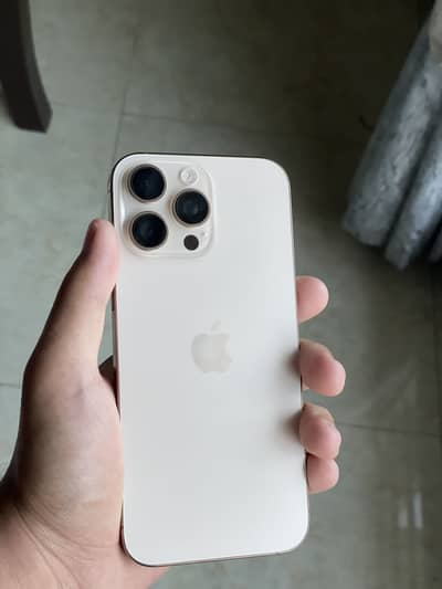 iPhone 16 Pro Max