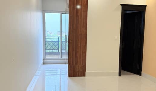 1 BED APARTMENT FOR SALE | EMPORIUM MALL GULBERG GREENS