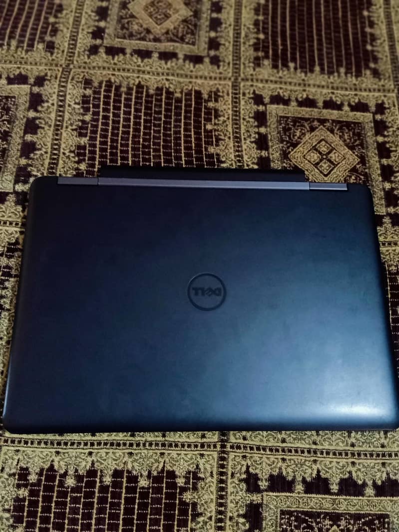 Laptop 4generation. 1