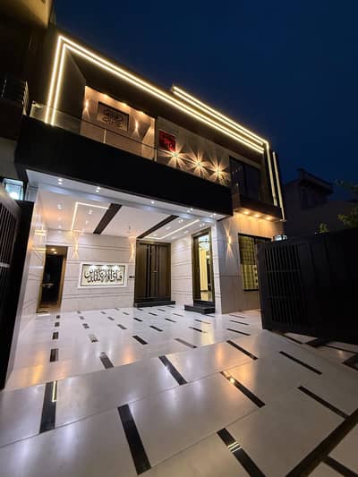 10 Marla Ultra Modern House Available in LDA Avenue 1 Lahore