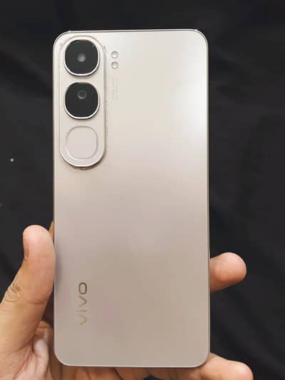 Vivo Y200 8 Ram, 256gb | Brand new Condition