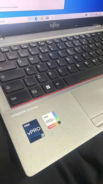 fujitsu lifebook u series core i7 12th gen 7412 Gaming Office laptop