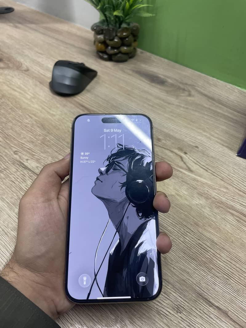 Iphone 16 pro max 1