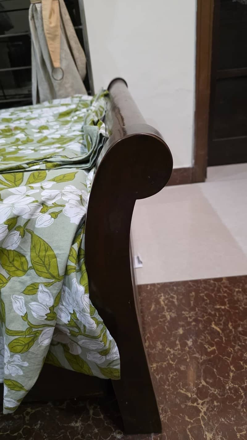 Solid Sheesham Single Pull Out Bed with Mattresses 4