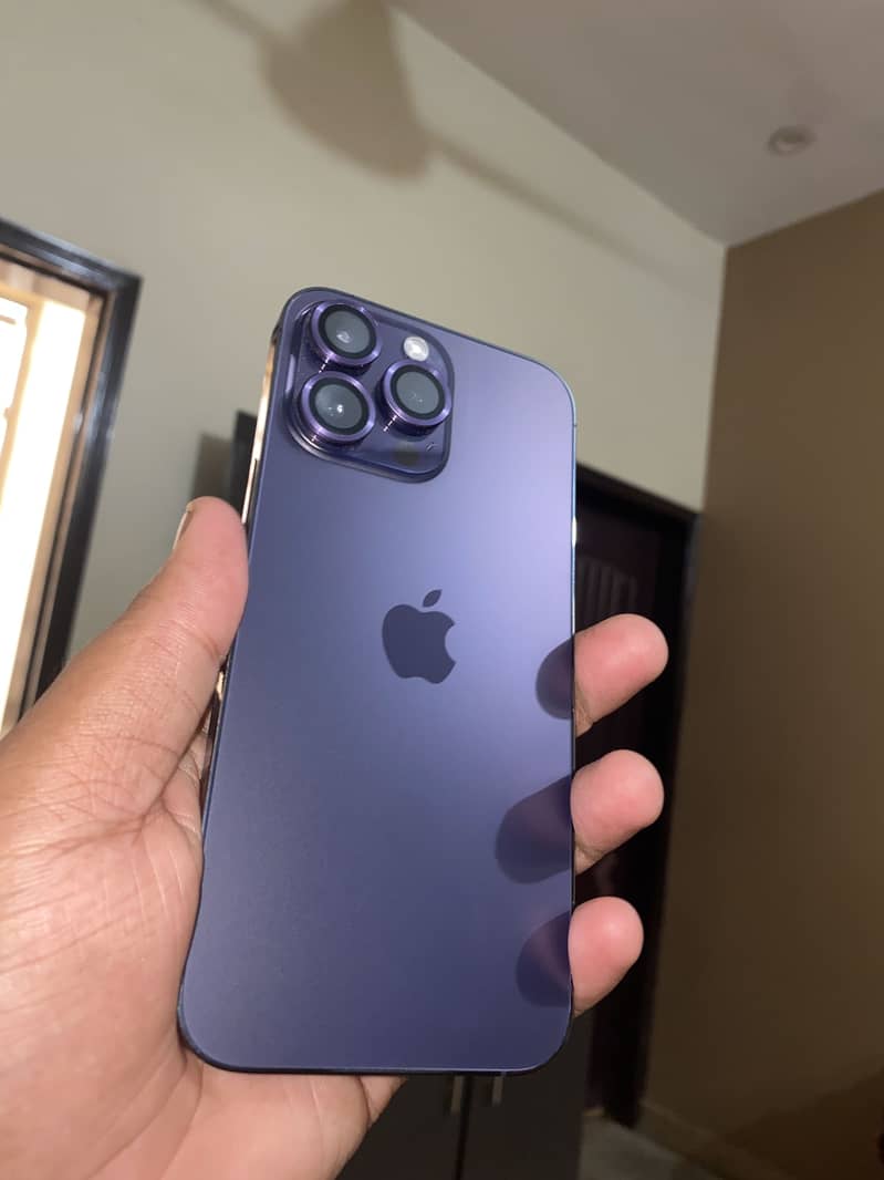 14 pro max 1
