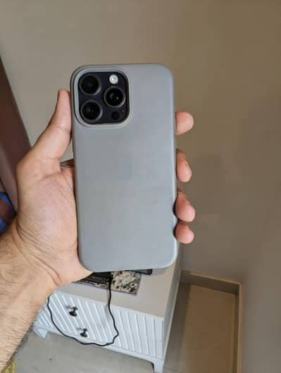 Iphone 15 pro max jv 256gb with box, charger, cover 10/10 brand new
