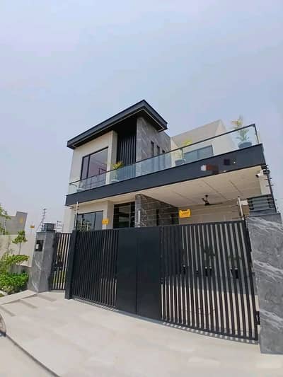 1 Kanal Brand New Luxury Furnished House for Rent in a Prime Location of Bahria Town, Lahore.
