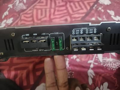 audio bank 4 chanel amp