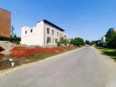 Plot No-1072 Block D - 8 Marla Plot On Top Location of Phase 9 Town DHA Lahore For Urgent Sale