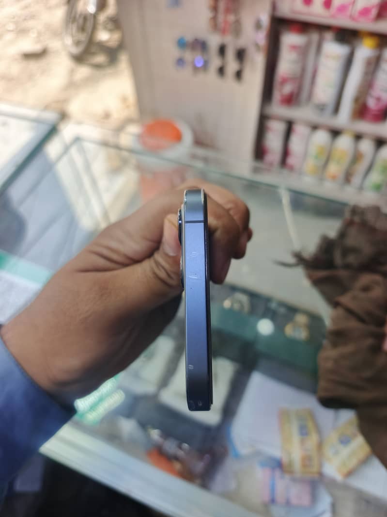 Iphone 12 pro Max 2