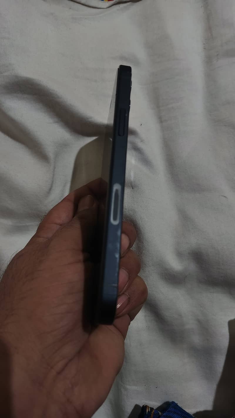 Iphone 12 4