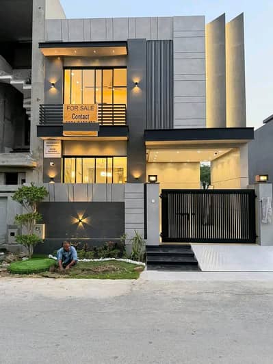 5 Marla Luxury House is Available for Rent in Bahria Town Lahore