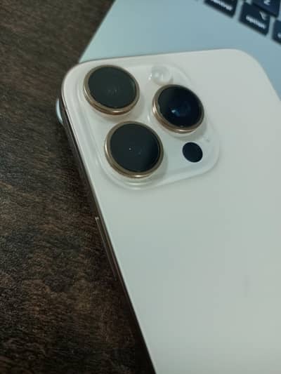 Iphone 16 pro Max one year used Only