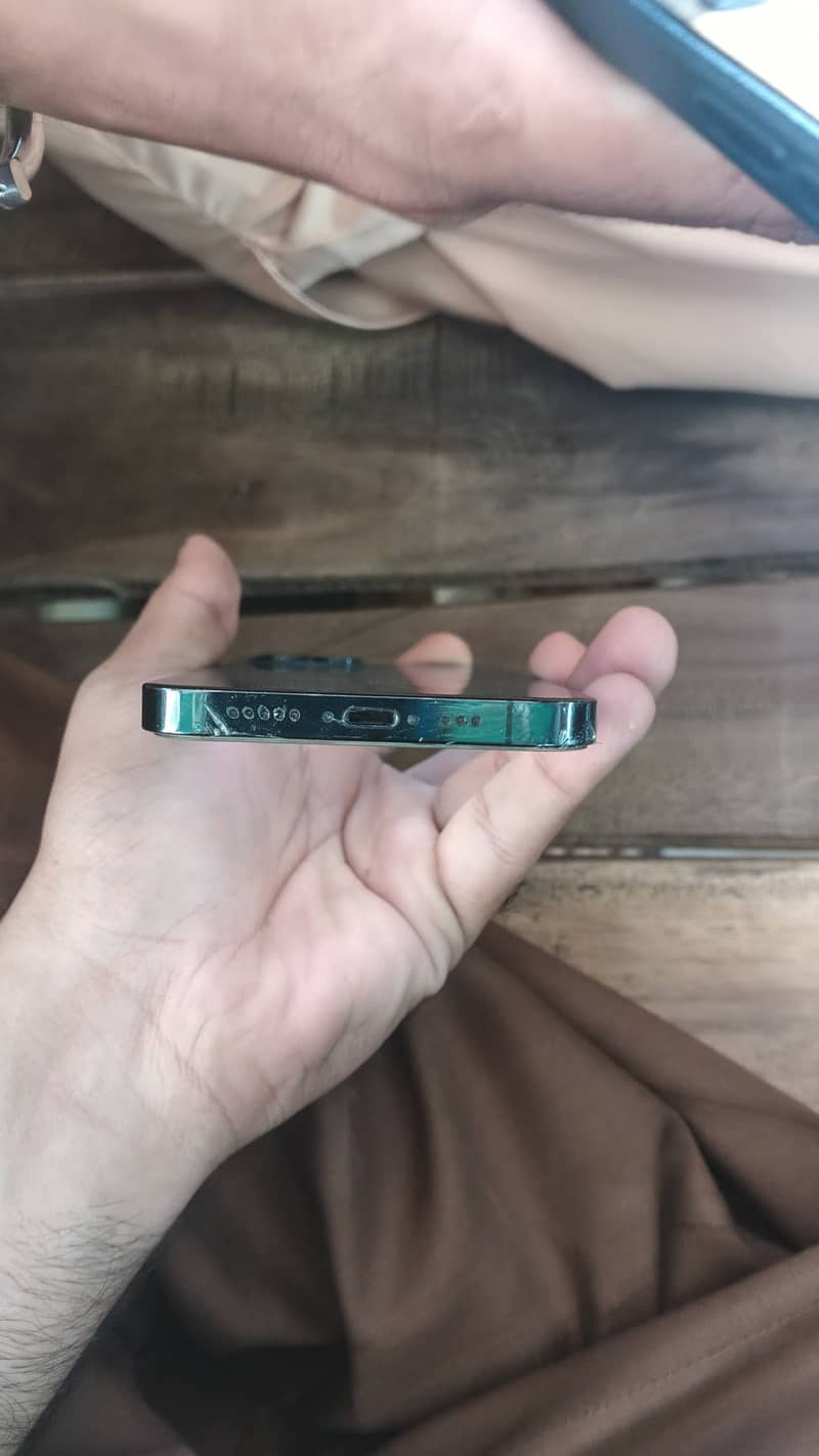 iphon 12 pro 1