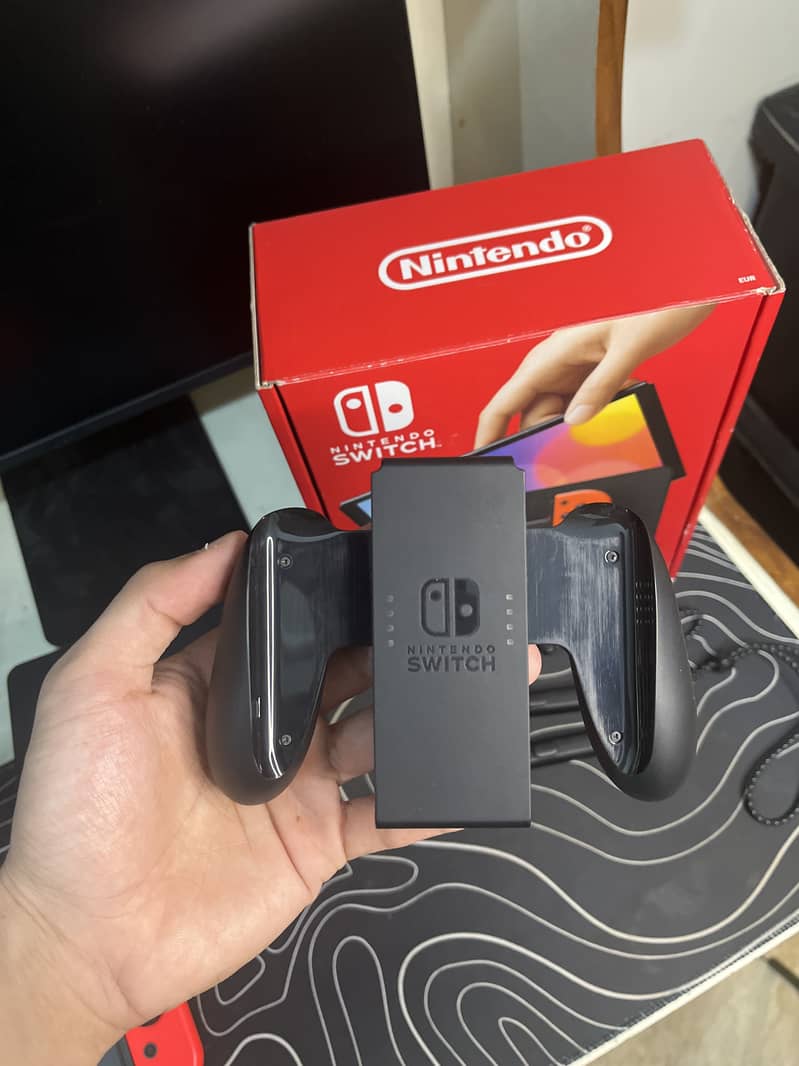 Nintendo Switch OLED 4