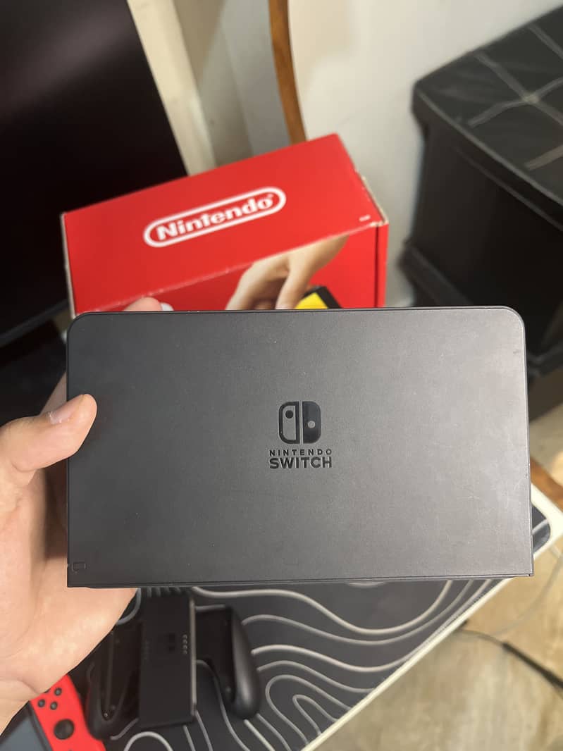 Nintendo Switch OLED 6