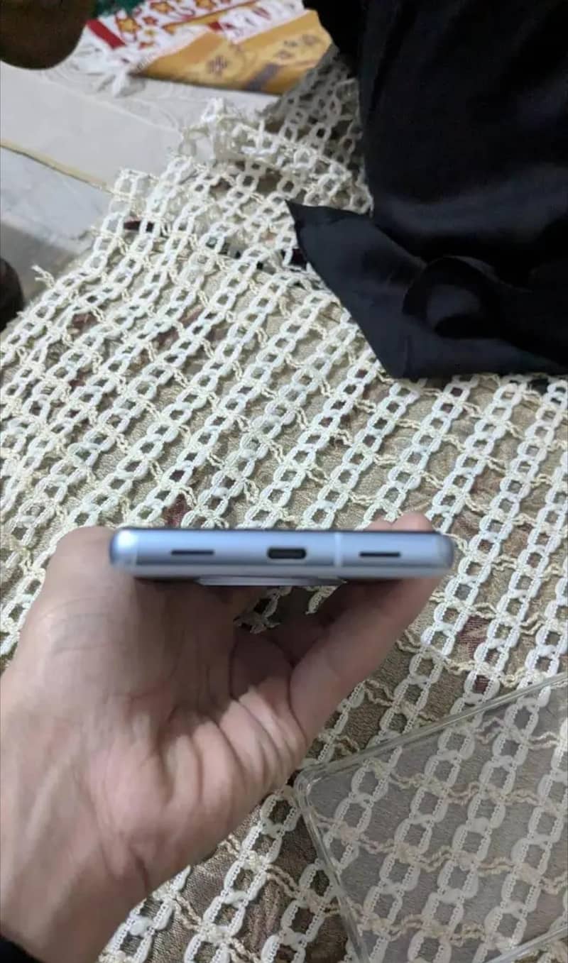 google pixel 7a 3