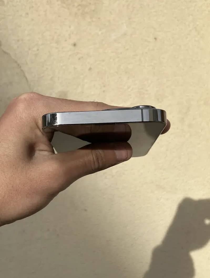 iPhone 13 Pro 2