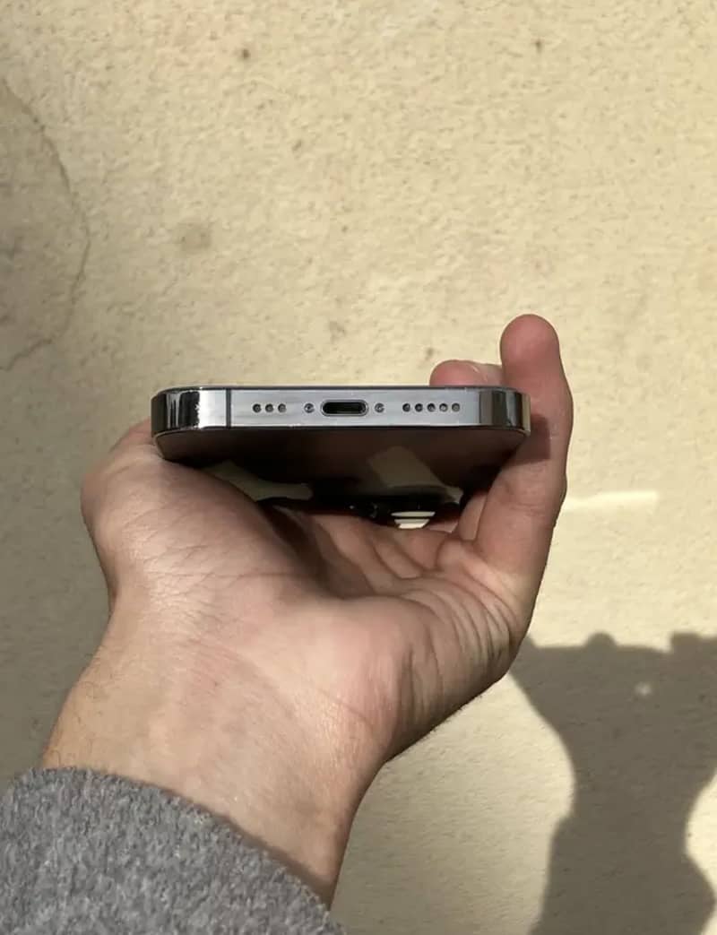 iPhone 13 Pro 4