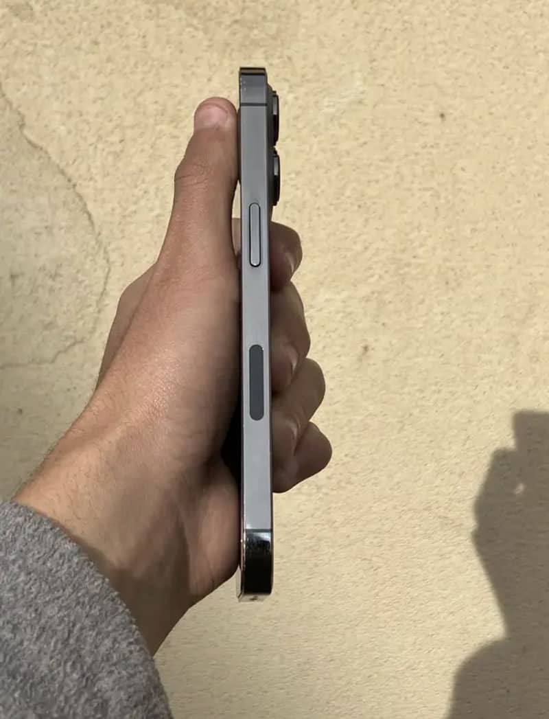 iPhone 13 Pro 5