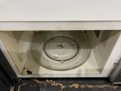 Dawlance Microwave Oven DW-392 (Cook King) - Good Working Condition