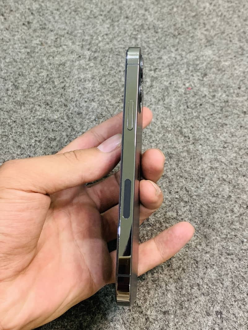 iphone 12 pro 3