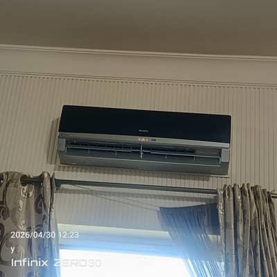 Gree 1.5 Ton inverter AC