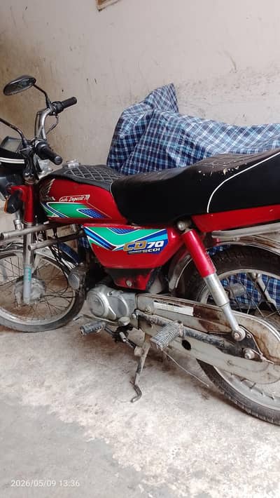 Honda CD 70 bike