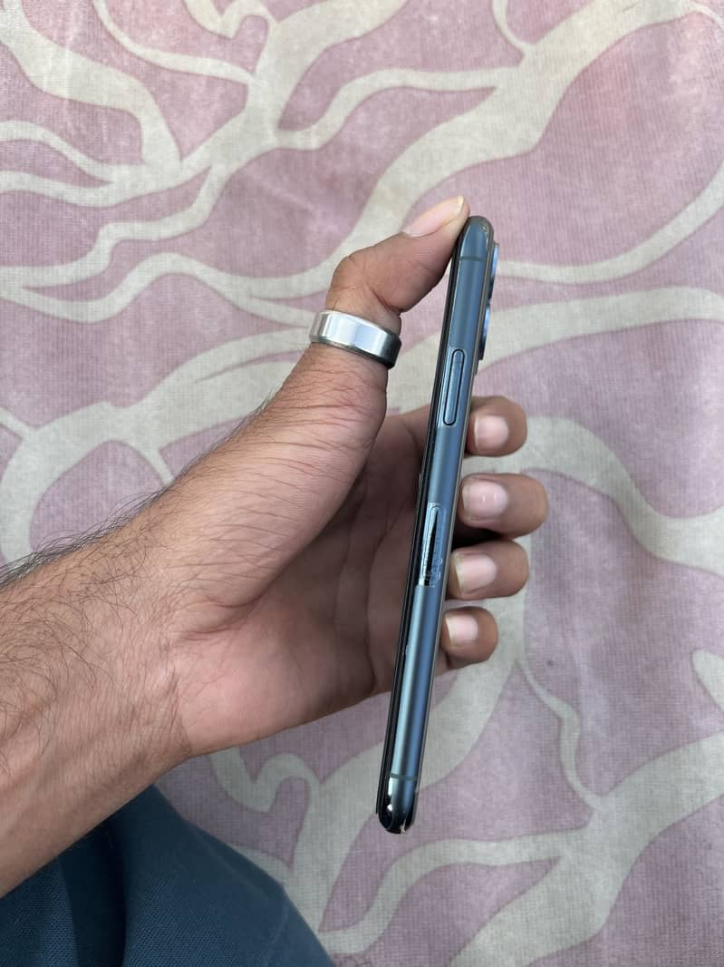 Iphone 11 pro 1