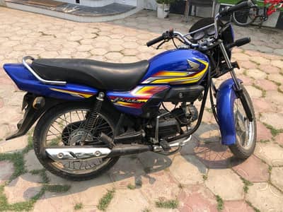 Like New 2023 Honda Pridor bike genion motorcycle