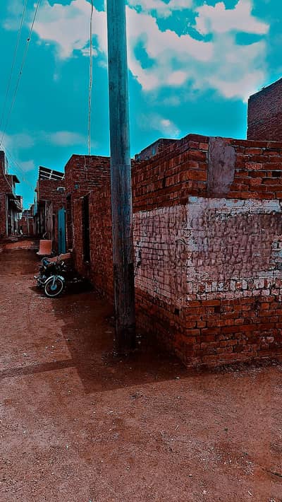 4Marla 7Gaz بنانے کے لیے بالکل تیار پلاٹ House گھر
