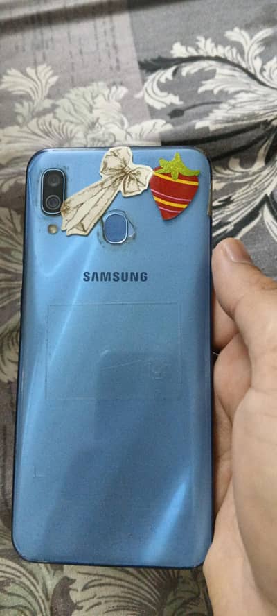 Samsung A30
