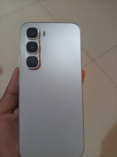Infinix hot 60pro with 5months wornty