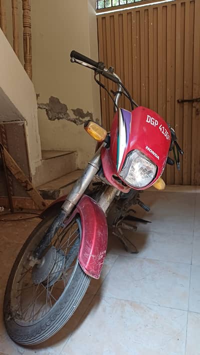 CD 70 dream motorbike