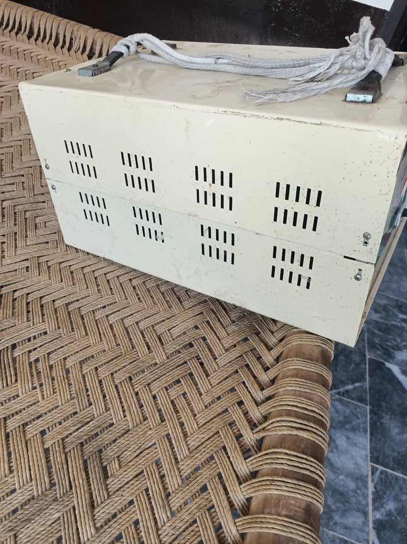 Voltage stabilizer 2