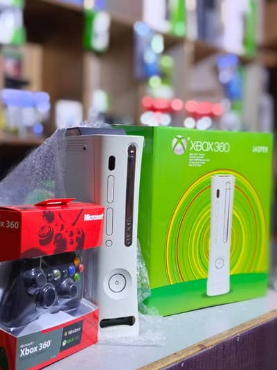 xbox 360    320 gb with 100 + games