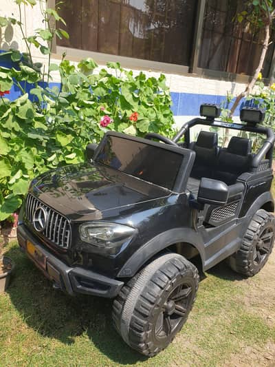 Electric Mercedes kid car