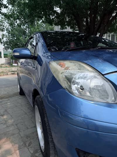 Toyota vitz 2008/12 brand new condition