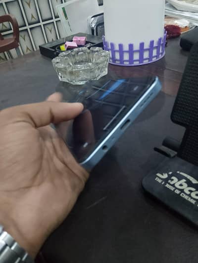 Realme note 60