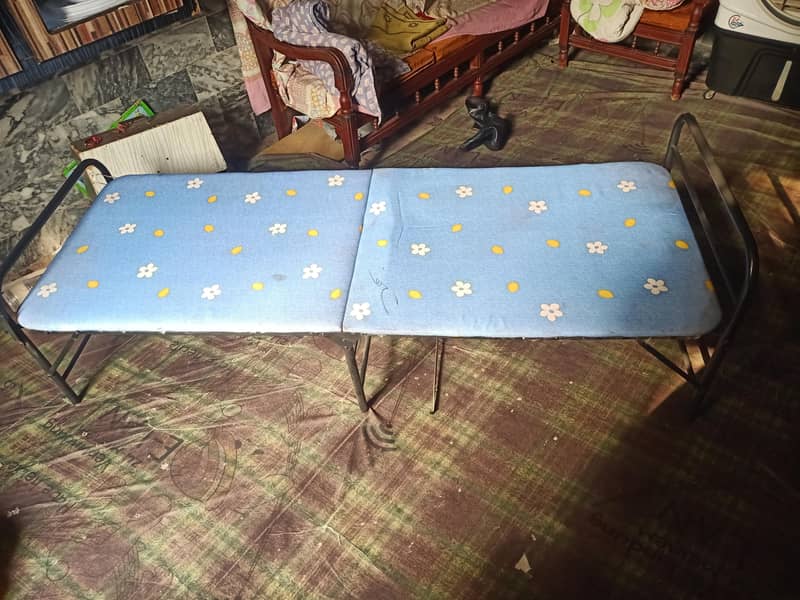 single folding bed 2