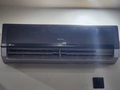 GREE 1.5 TON AC INVERTER