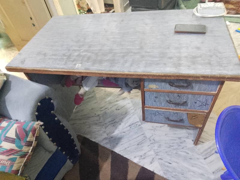 Office table 1