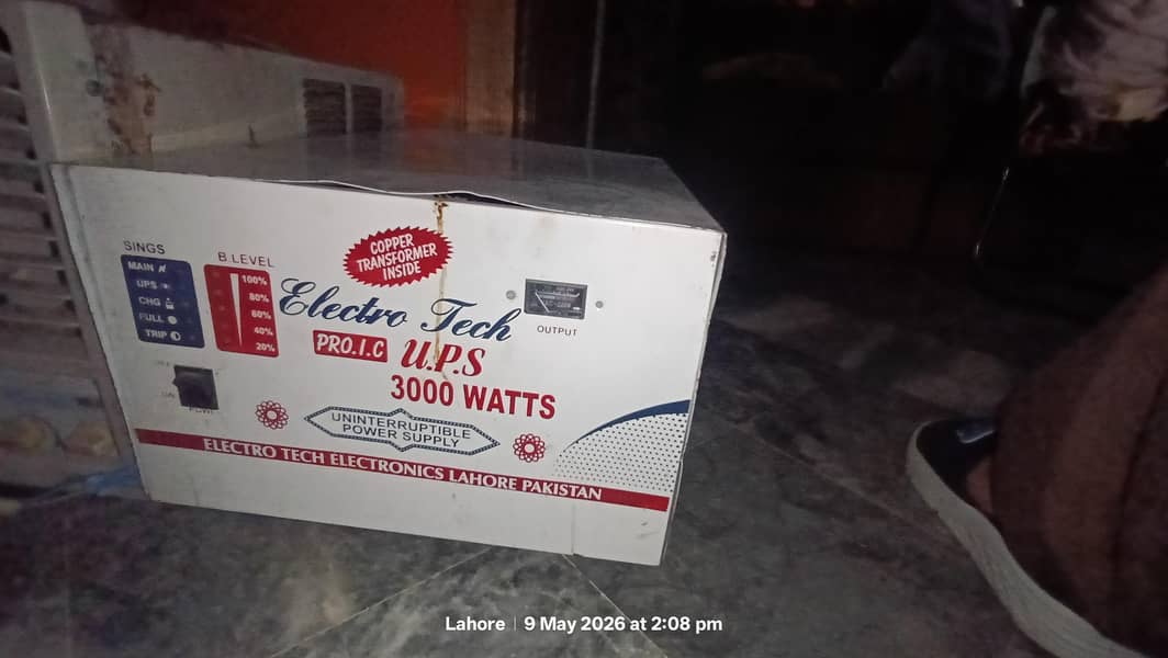 UPS 3000 Watts 1