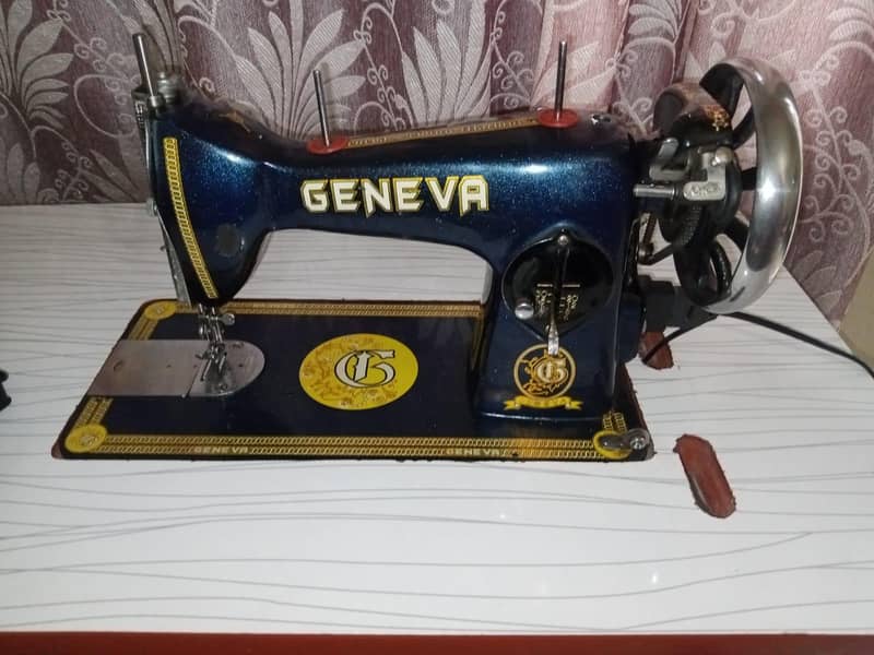 Sewing machine with table stand & machine box 2
