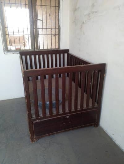 baby cot