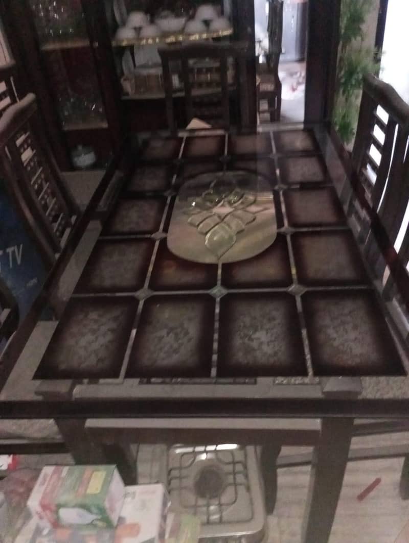 Dining Table 0