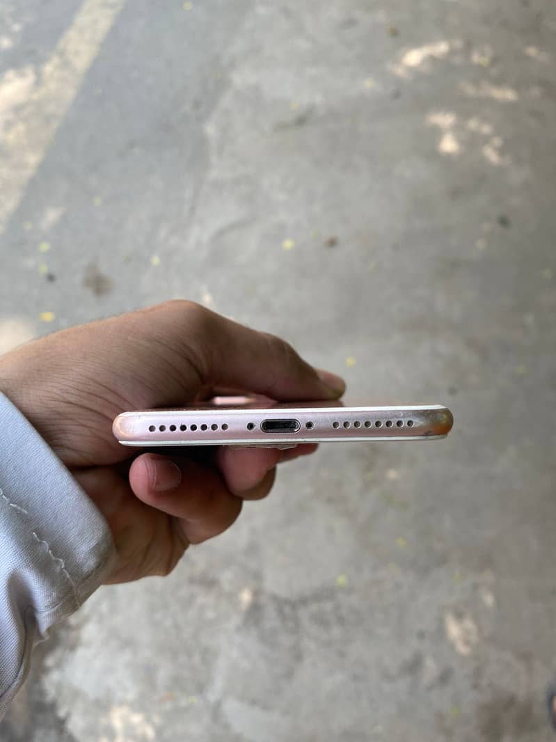 iPhone 7 Plus 0
