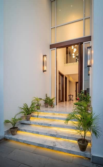 MODERN 500 SQ. YARD VILLA | 5 BEDROOMS & LUSH LAWN | BASEMENT DHA PHASE 8