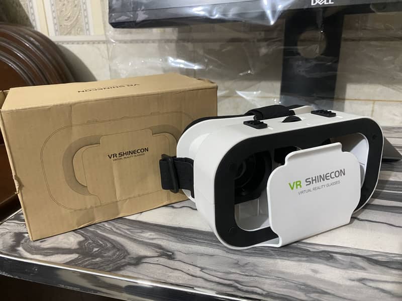 VR Headset Glasses with remote 1